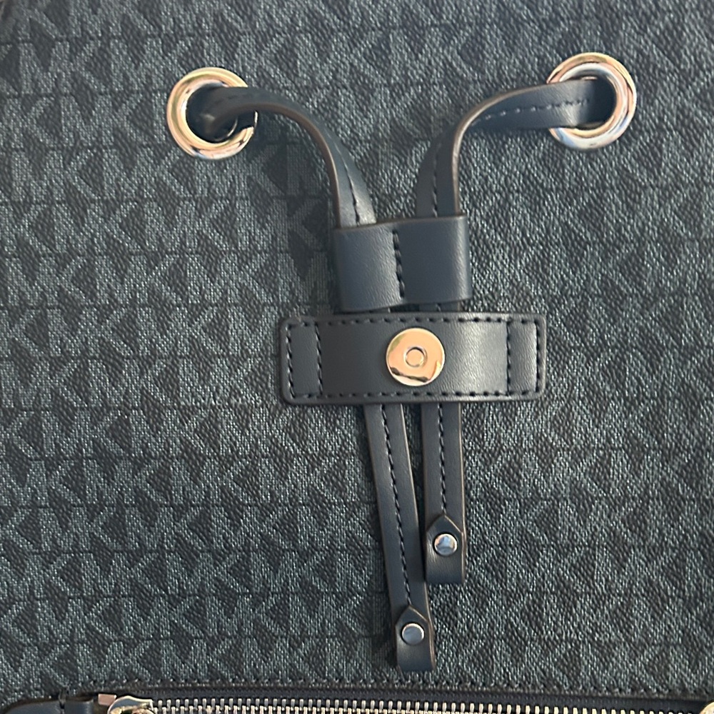 Michael Kors Signature Jet set Navy and Silver MK Logo Backpack - Picture 8 of 9